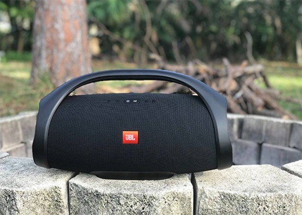 JBL Boombox Hibtlan tiszta hanggal tltvel