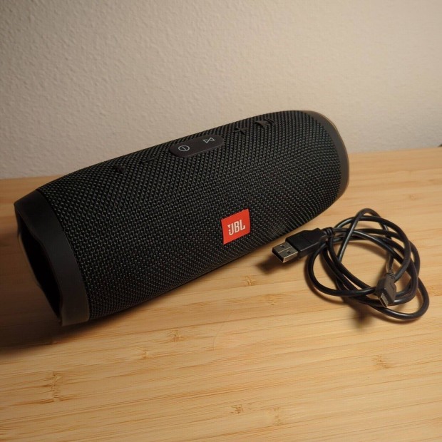 JBL Charge 3 Bluetooth hangszr