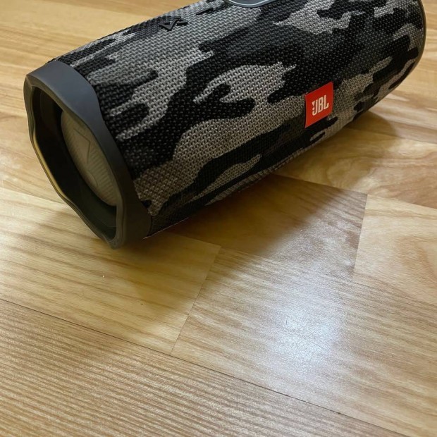 JBL Charge 4