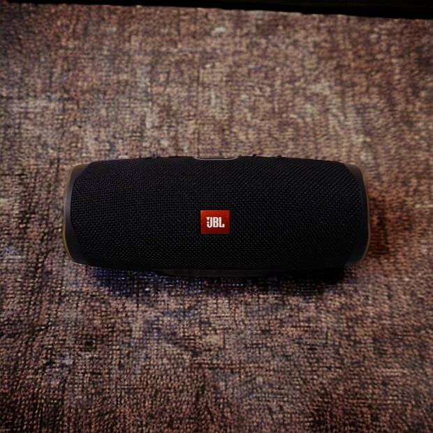 JBL Charge 4 Bluetooth hangszr