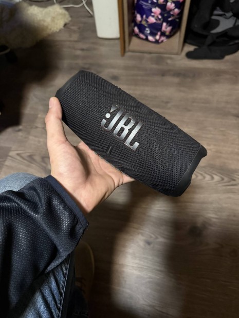 JBL Charge 5