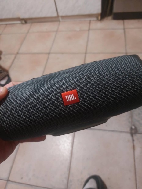 JBL Charge Essential 2 elad vagy esetleg telefon csere rdekel 