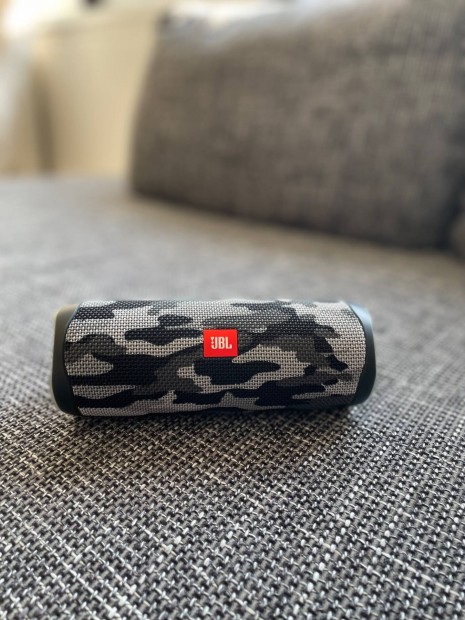 JBL Flip5 hordozható hangszóró