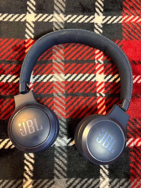 JBL LIVE 460NC