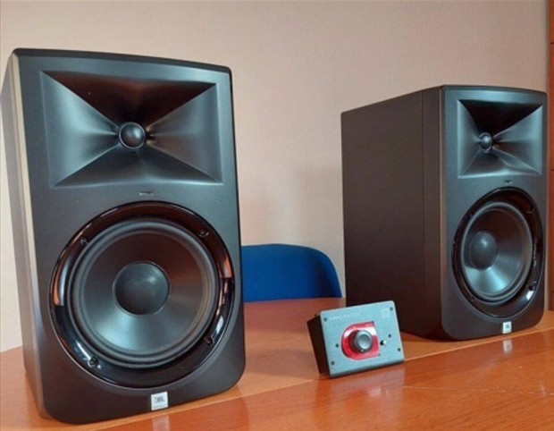 JBL LSR 308 stúdio monitor + JBL nano patch hangerőszabályzó