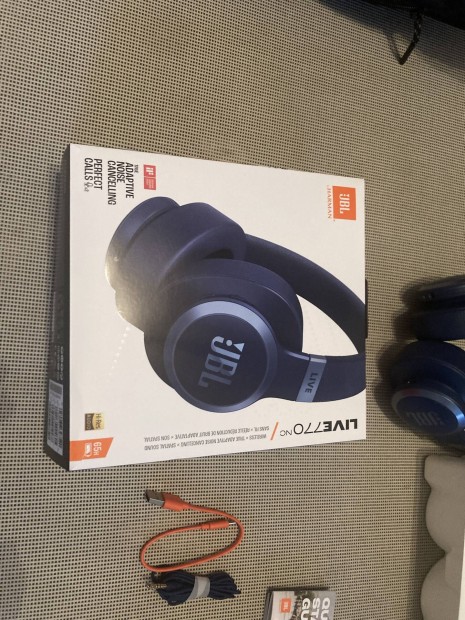 JBL Live 770NC