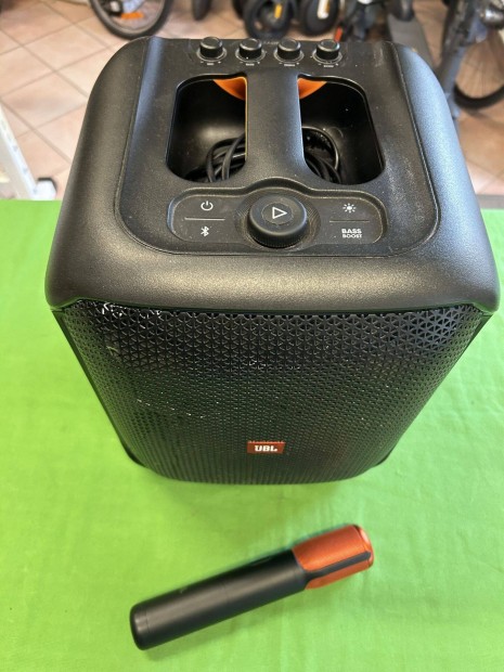 JBL Partybox Encore Bluetooth hangsugrz mikrofonnal