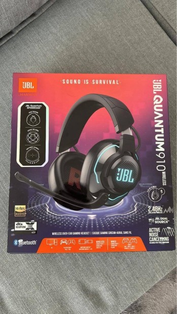 JBL Quantum910