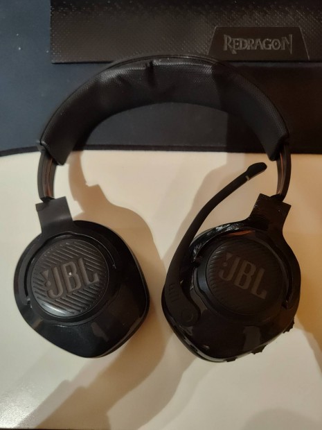 JBL Quantum 400