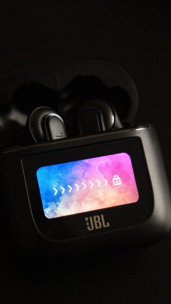 JBL Tour Pro 2