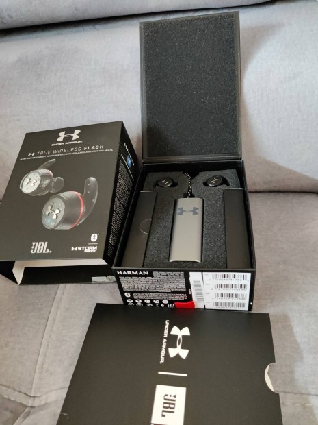 JBL Under Armour Flash True Wireless!