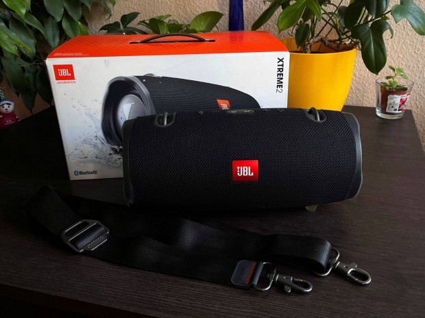 JBL Xtreme 2 dobozval, minden tartozkval