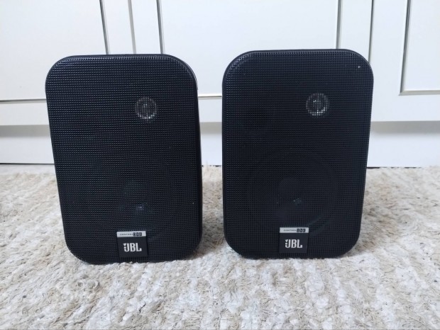 JBL control one hangfalpr 