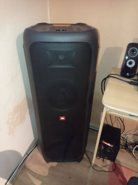 JBL partbox 1000