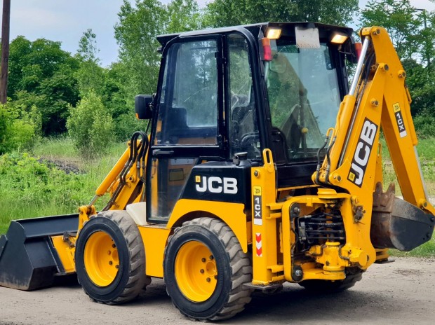 JCB 1CX. univerzlisgp, bobcat, caterpillar 