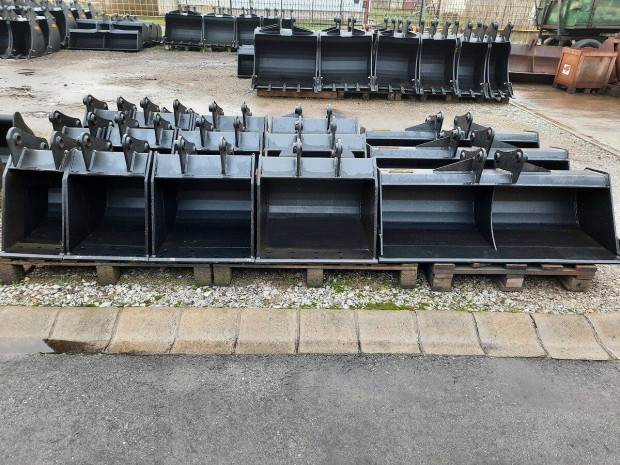 JCB 2CX roks / mlys