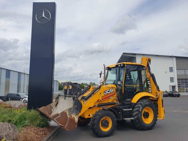 JCB 3CX / 1.561 üó / Lízing 20%-tól