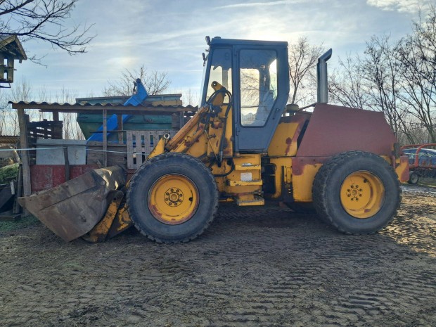 JCB 415 homlokrakod elad