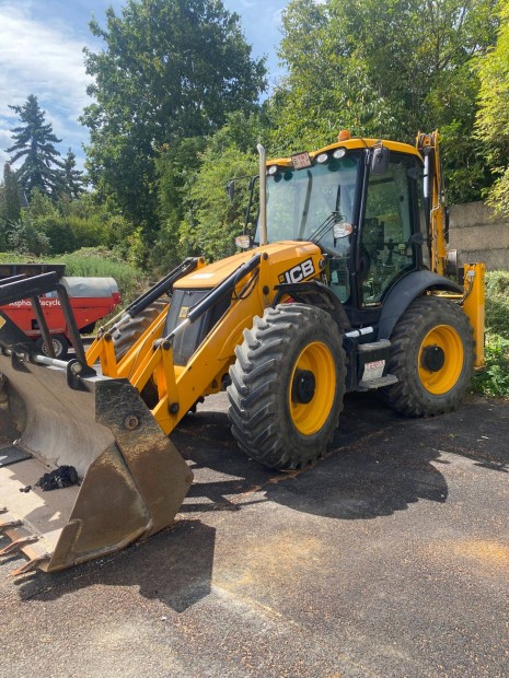 JCB 4CX Elad