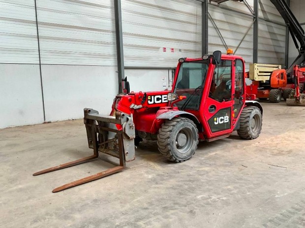 JCB 525-60 / 2.225 üzemóra / Lízing 20%-tól