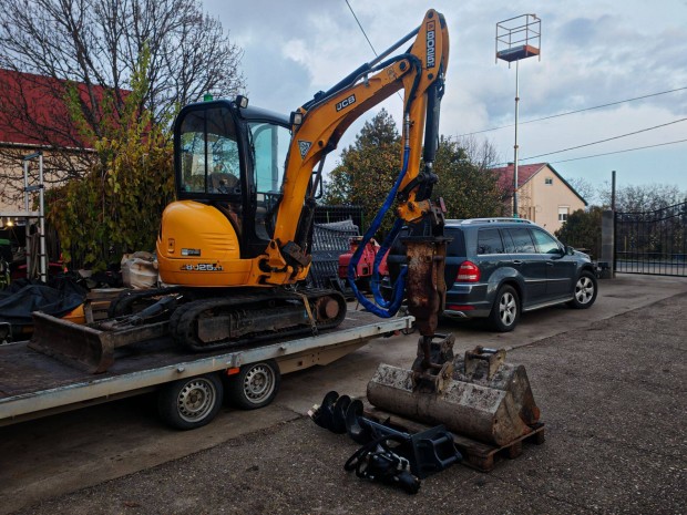 JCB 8025 fiatal kotrgp trfejjelfldfrval roks gp rakodgp