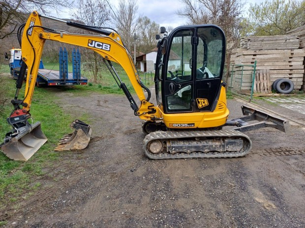 JCB 8035 gumilncos kotr