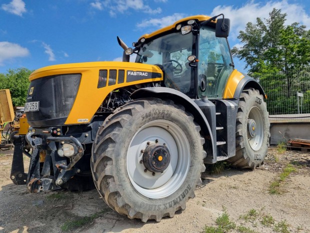 JCB 8310 traktor