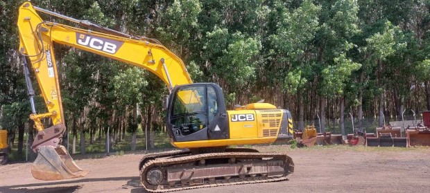 JCB JS220LC T4i láncos kotrógép