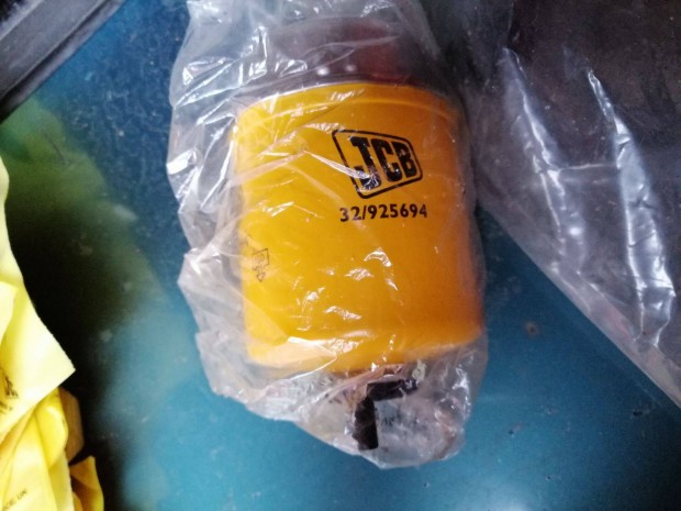 JCB Üzemanyagszűrő 32/925694 eredeti,nem utángyártott!