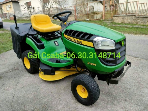 JD John Deere X135R V2 18HP Fűnyíró traktor Fűnyírótraktor