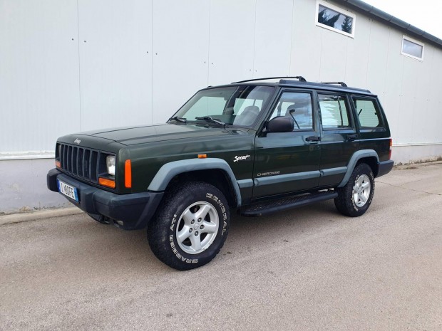 JEEP Cherokee 2.5 TD Adventure