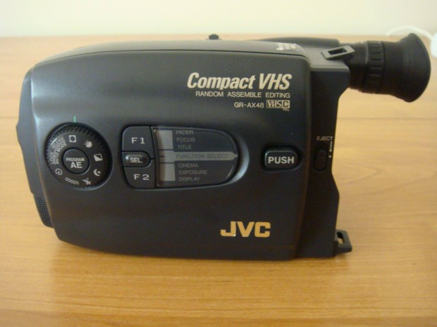 JVC GR-AX 48 video kamera