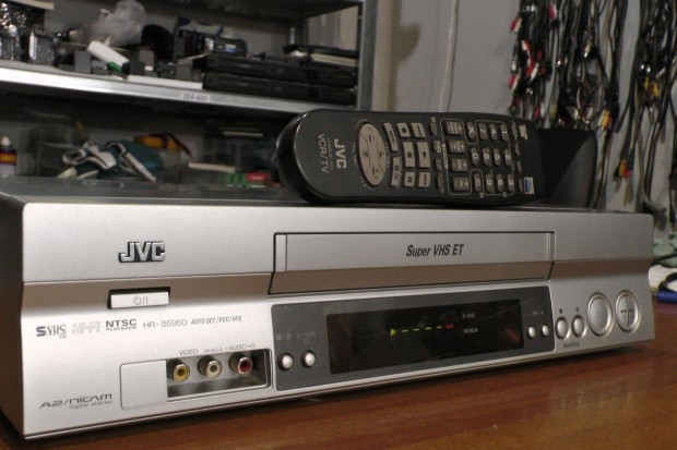 JVC HR-S5950 S-VHS Video Recorder