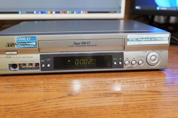 JVC HR-S6950 S-VHS Hi-Fi sztereo videmagn