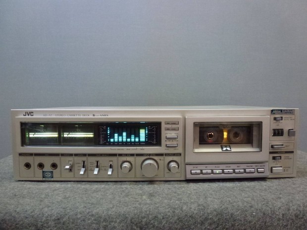 JVC KD-A7 deck