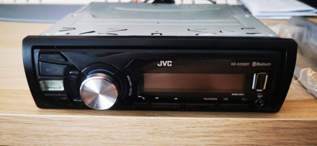 JVC KD-X250BT autórádió eladó, hibás USB