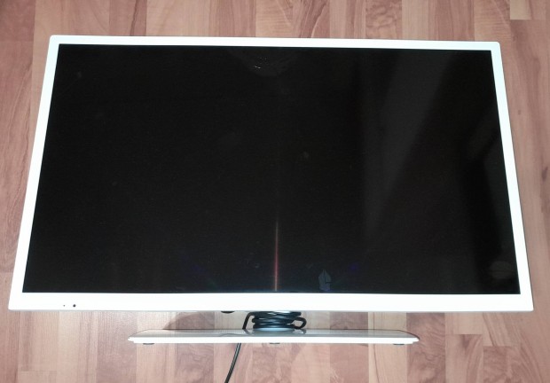 JVC LT-32VW52L tv alkatrsznek elad.