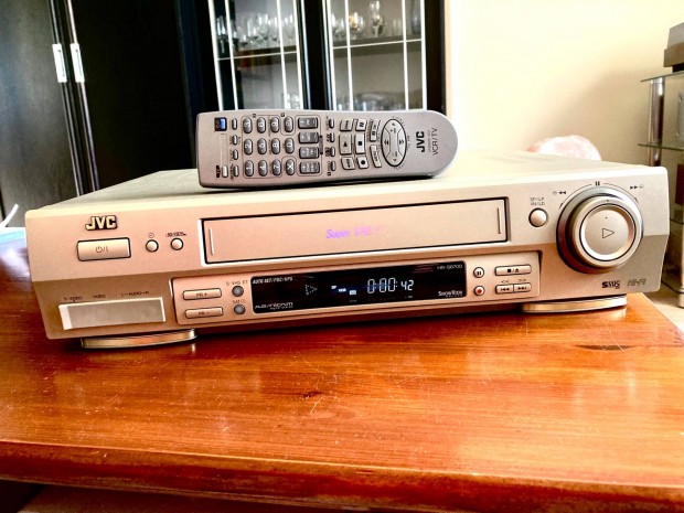 JVC S-VHS vide recorder