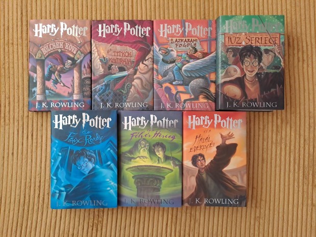 J.K Rowling: Harry Potter 1-7.