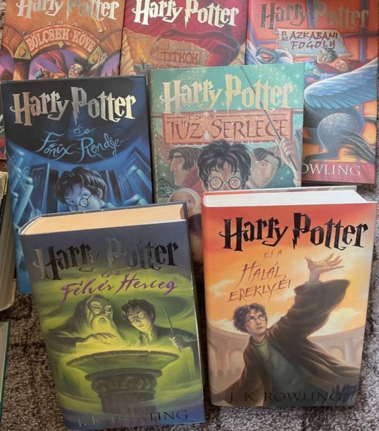 J. K. Rowling: Harry Potter 1-7.