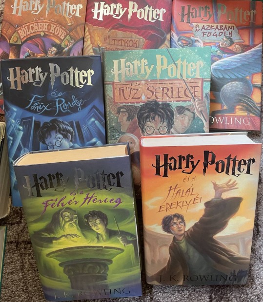 J. K. Rowling: Harry Potter 1-7.