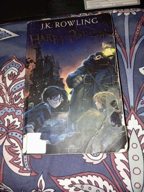 J. K. Rowling: Harry Potter s a blcsek kve (Harry Potter 1.)