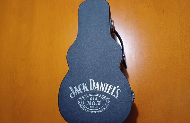 Jack Daniel's limitlt gitrbox dszdoboz