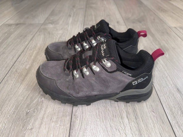 Jack Wolfskin vízálló túracipő 37.5 -es