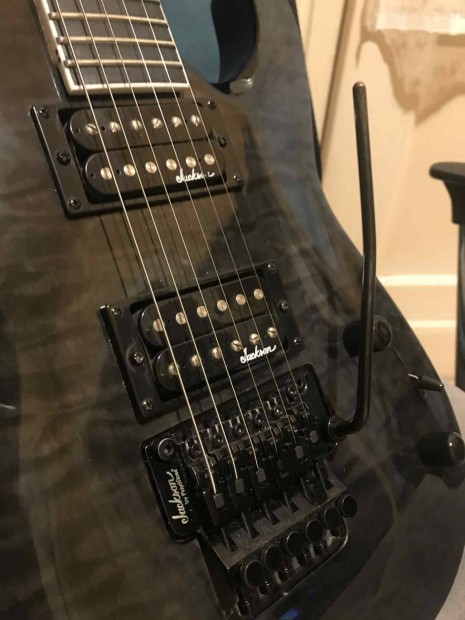 Jackson DINKY JS32Q ARCH TOP Transparent Black