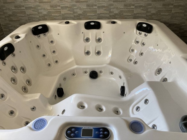 Jacuzzi, jakuzzi, pezsgfrd