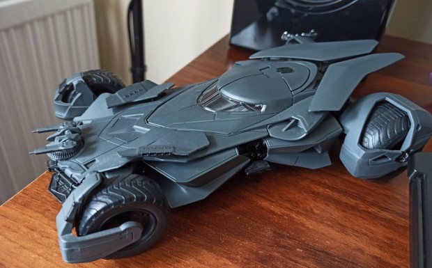 Jada Toys Batmobile Batman vs Superman 1/24 méretben,fém model
