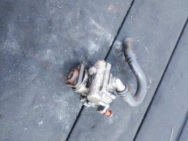 Jaguar S-Type 2.7V6 kormnyszerv szivatty