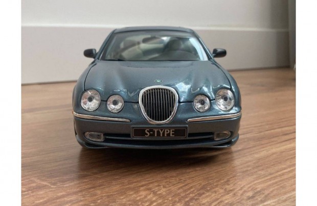 Jaguar S type 1/18 Maisto modellaut