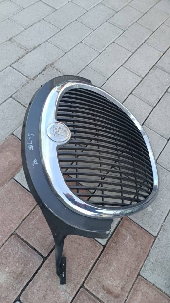 Jaguar S-type facelift els� l�kh�r�t� diszracs